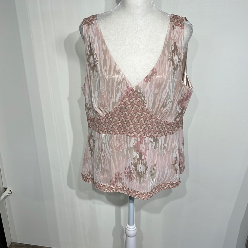 Jones Wear sleeveless blouse